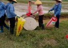 Hội nông dân xã Đông Văn ra quân thu gom vỏ thuốc BVTV, làm sạch đồng ruộng